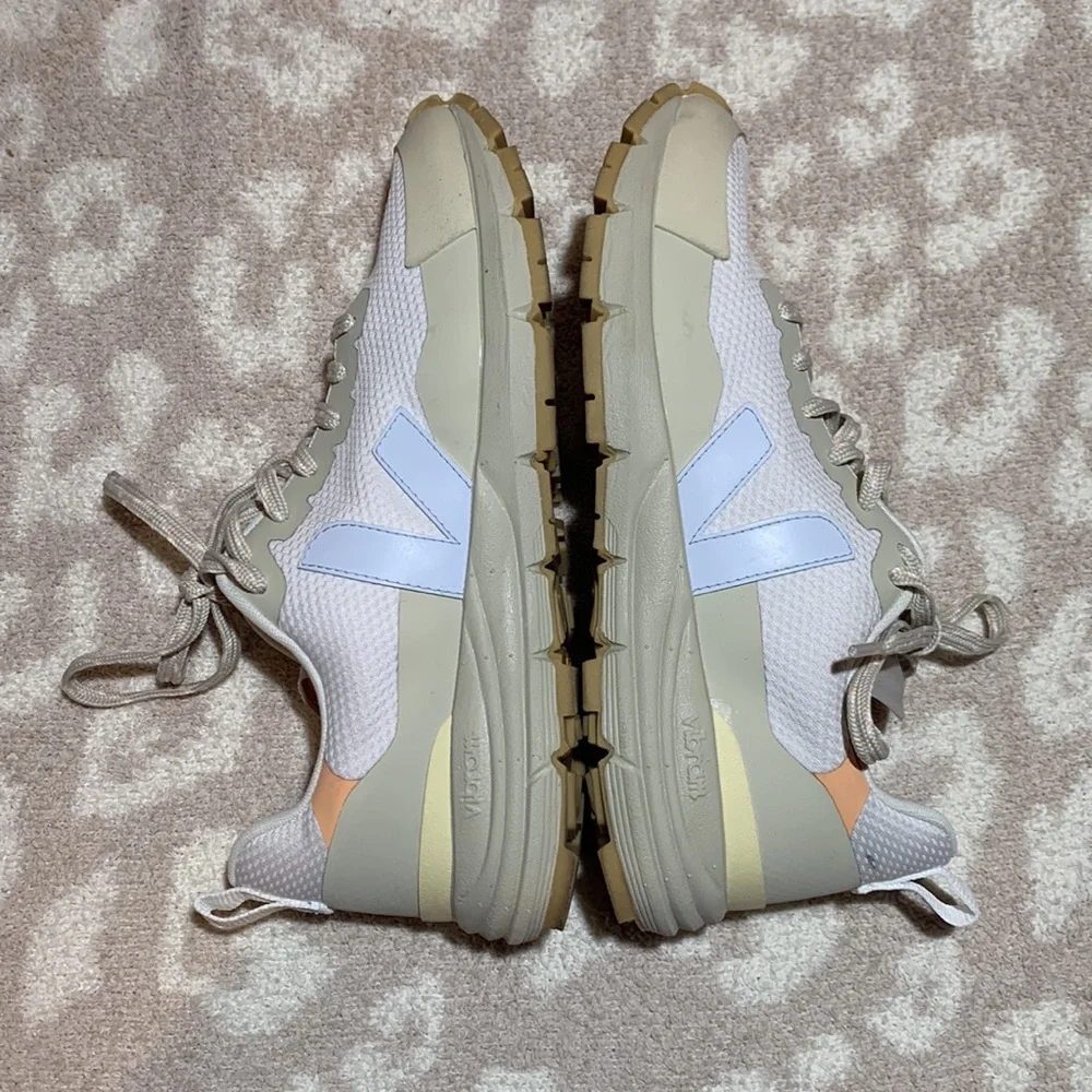 Veja Dekkan Sneakers